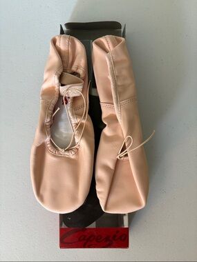 Capezio Ballet Flats in Light Pink Split sole Daisy